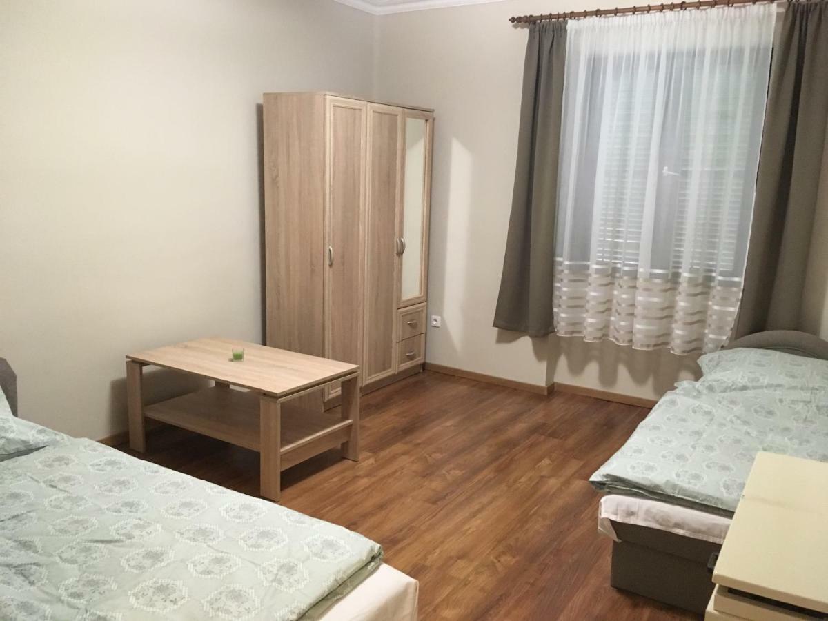Hotel Vadaszhaz Egyhazasradoc Exteriér fotografie